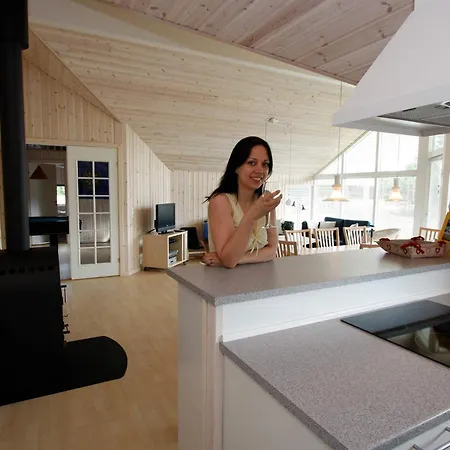 Semesterbostad 10 Person In Rodby-by Traum